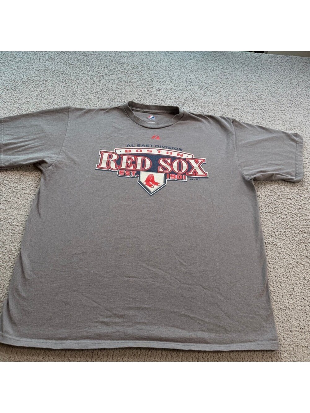 Majestic Boston Red Sox Men’s XL Gray AL East Division MLB Graphic T-Shirt